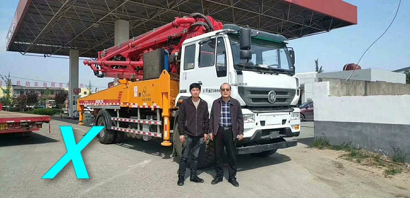 青島小型混凝土泵車價格 (6)