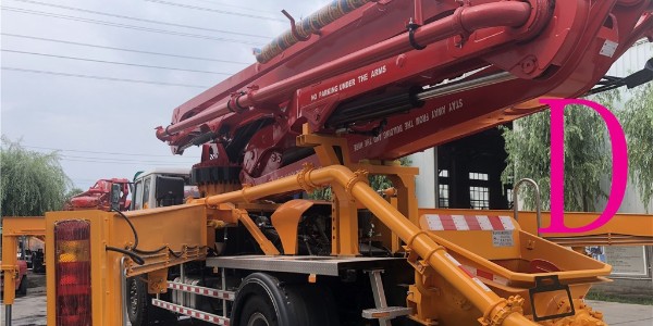 如何應(yīng)對(duì)小型混凝土泵車(chē)突發(fā)事件（二）