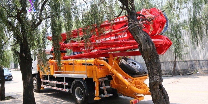 小型泵車推送機構的工作原理