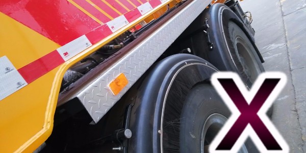 青島泵車價(jià)格分析，小型泵車和建筑工人一樣重要