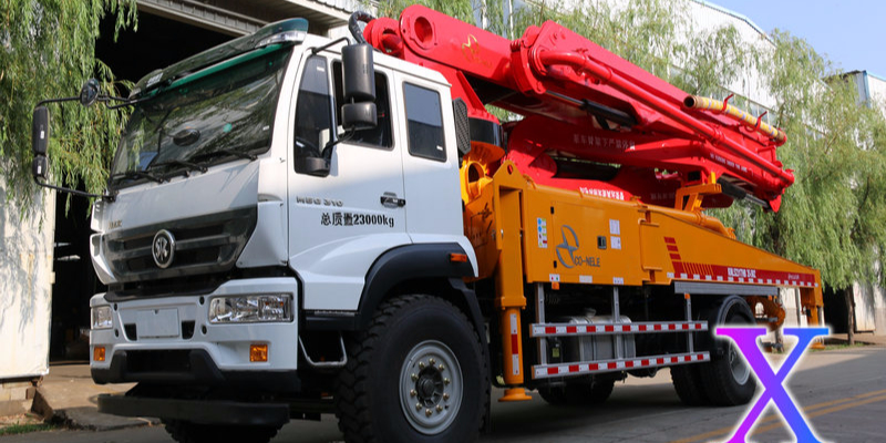 小型混凝土泵車保證混凝土澆筑的質(zhì)量，正確的做法是什么？——科尼樂