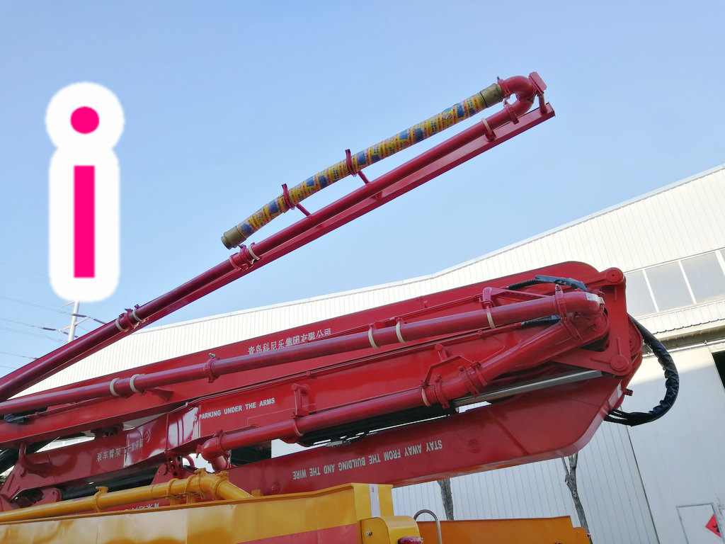 青島小型混凝土泵車價格 (1)